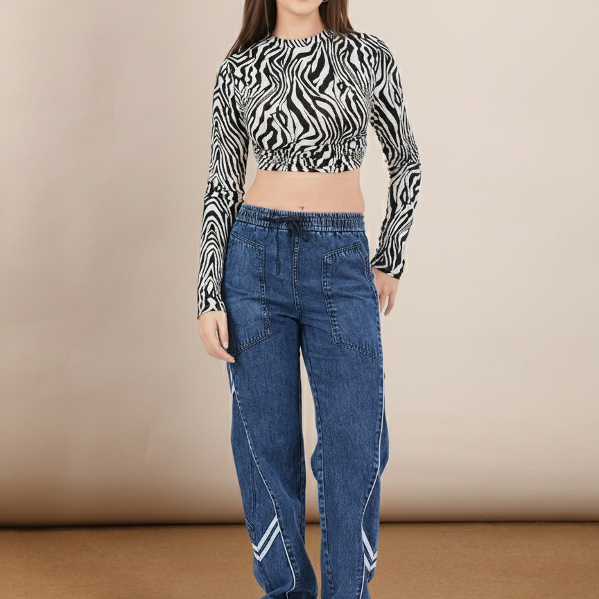 Adjustable bottom baggy jeans