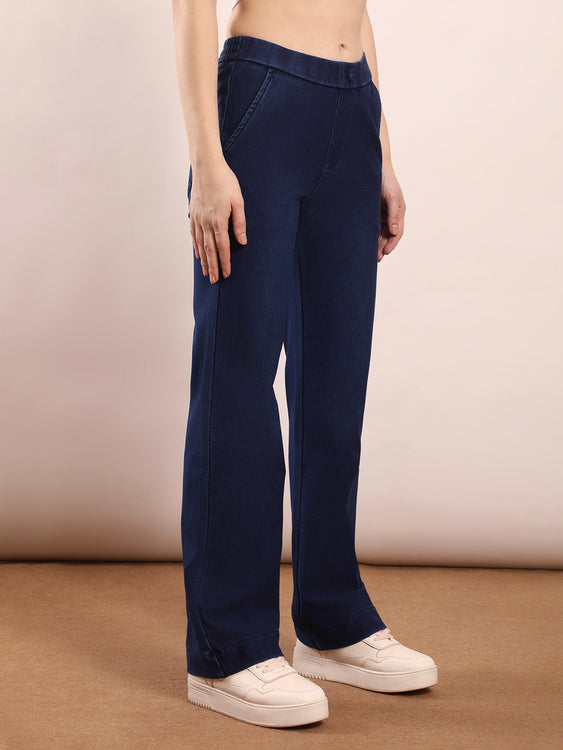Elastic waistband straight fit jeans