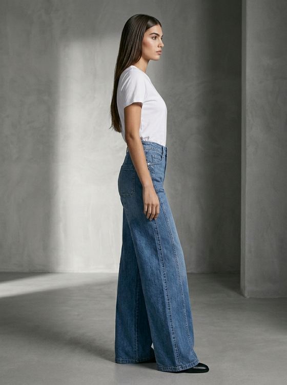 Lightweight Wideleg Jeans