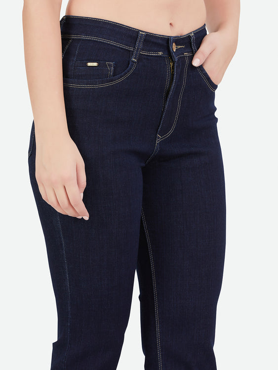 Slit cut stretchable denim jeans
