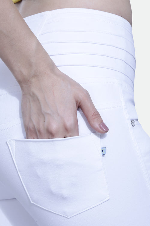 4 button stretchable denim jeans