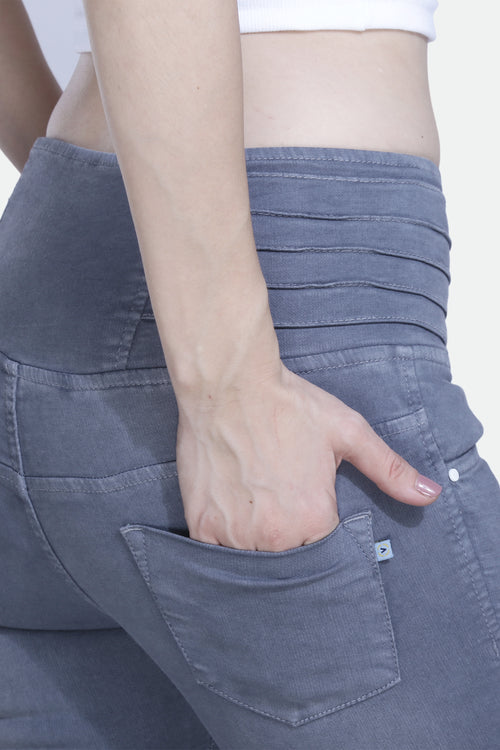 4 button stretchable denim jeans