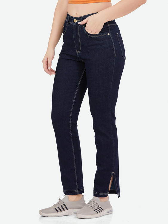 Slit cut stretchable denim jeans