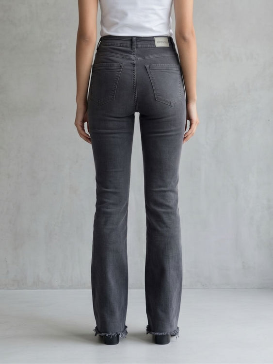 Basic Bootcut Jeans