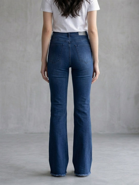 Basic Bootcut Jeans