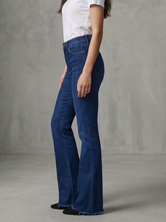 Basic Bootcut Jeans