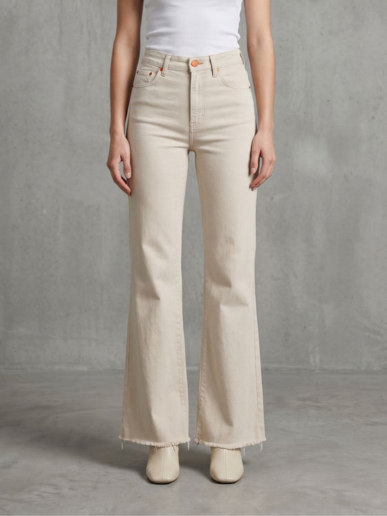 Basic Bootcut Jeans