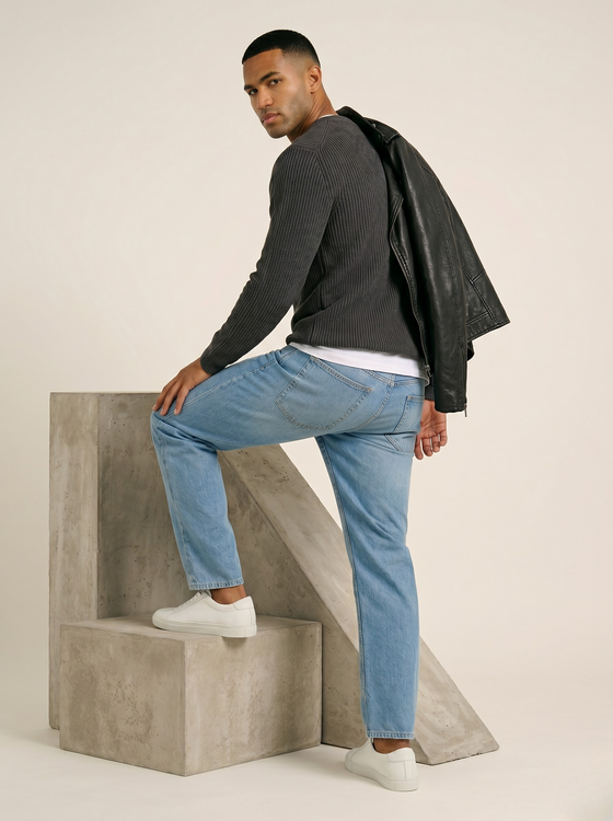 Basic Straight Fit Jeans